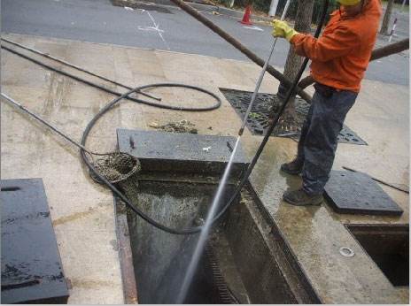 三才镇池底污泥如何清理